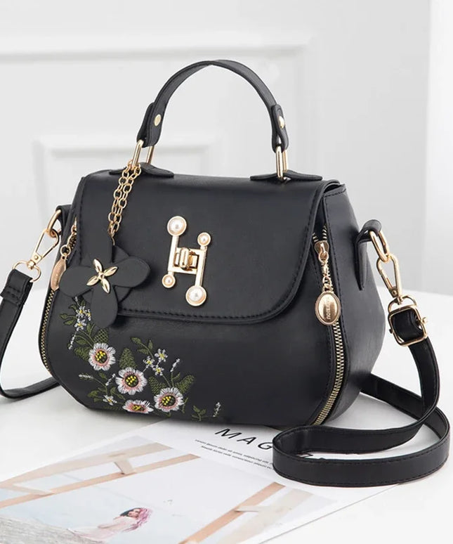 حقيبة كتف مطرزة بتصميم أنيق