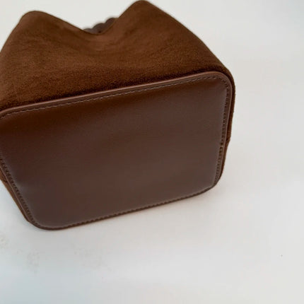 حقيبة يد صغيرة بتصميم مميز للاستخدام اليومي