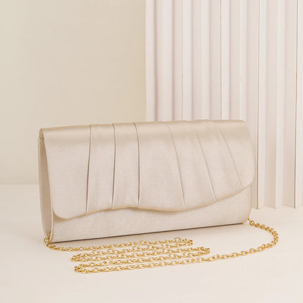 حقيبة كف مطوية بتصميم ظرف