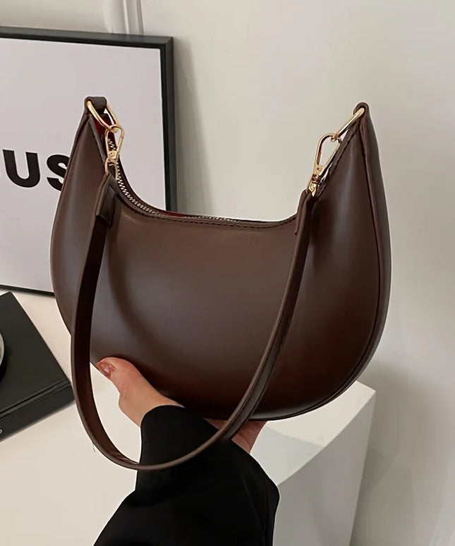 حقيبة كتف بشكل هلال