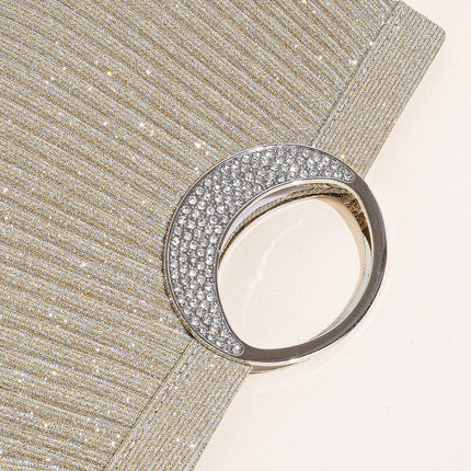 حقيبة كف مزخرفة بمقبض علوي