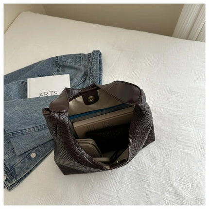 حقيبة كتف بحزام واحد مع محفظة صغيرة