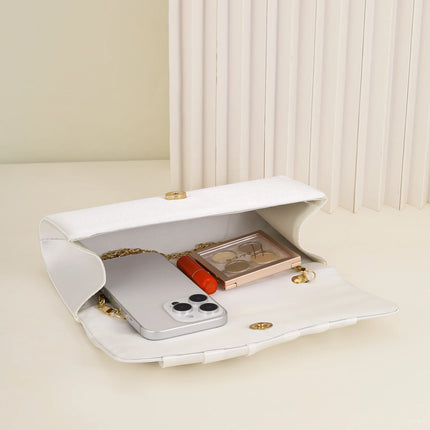 حقيبة كف مطوية بتصميم ظرف