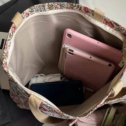 حقيبة كتف بنقوش ملونة وجيوب متعددة