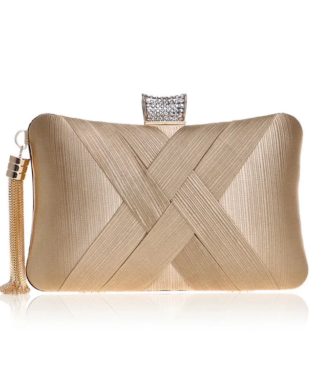 حقيبة كف صغيرة مزينة بشراشيب وسلسلة