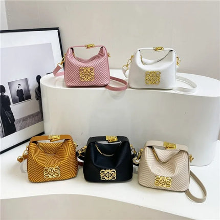 حقيبة يد وكتف بنقشة خطوط متقاطعة