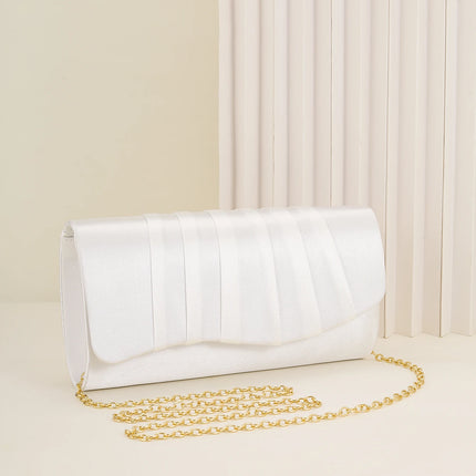 حقيبة كف مطوية بتصميم ظرف