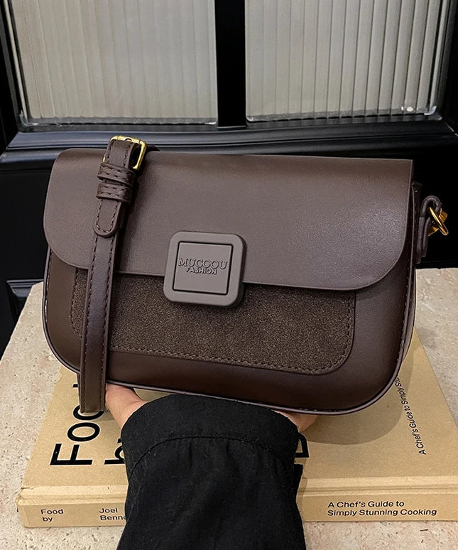 حقيبة كتف مربعة صغيرة بغطاء قلاب